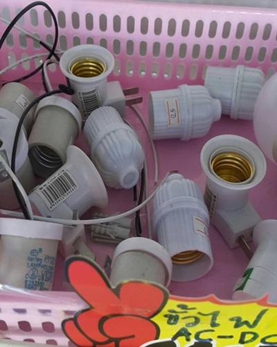 ขั้วหลอดไฟโซลาเซล