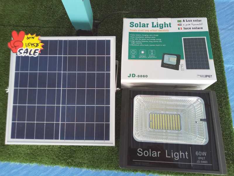 โคมไฟสปอร์ตไลท์โซล่าเซลล์ 60W (JD-8860)